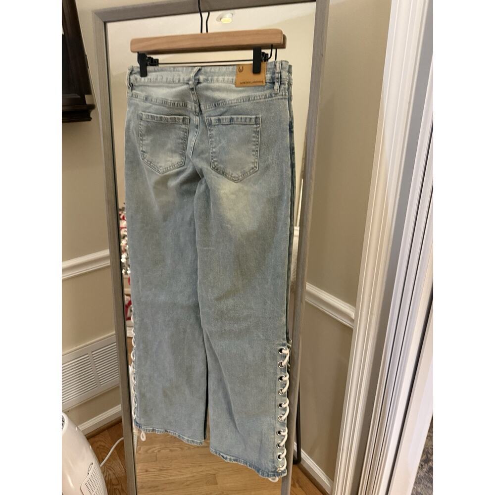 Austin Landing Wide Leg Light Wash Lace Up Jeans - Picture 5 of 6
